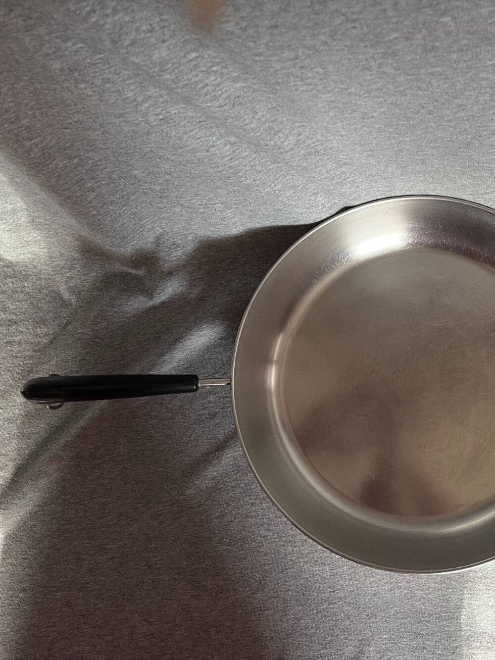 Revere Ware 1801 12 inch Copper Clad Bottom Skillet and Lid, Clinton Ill - Picture 6 of 12